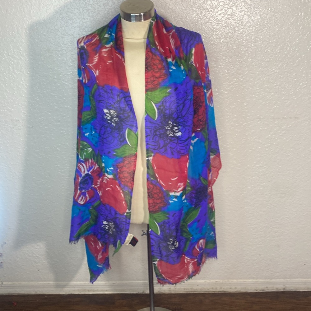 Beautiful nalini scarf